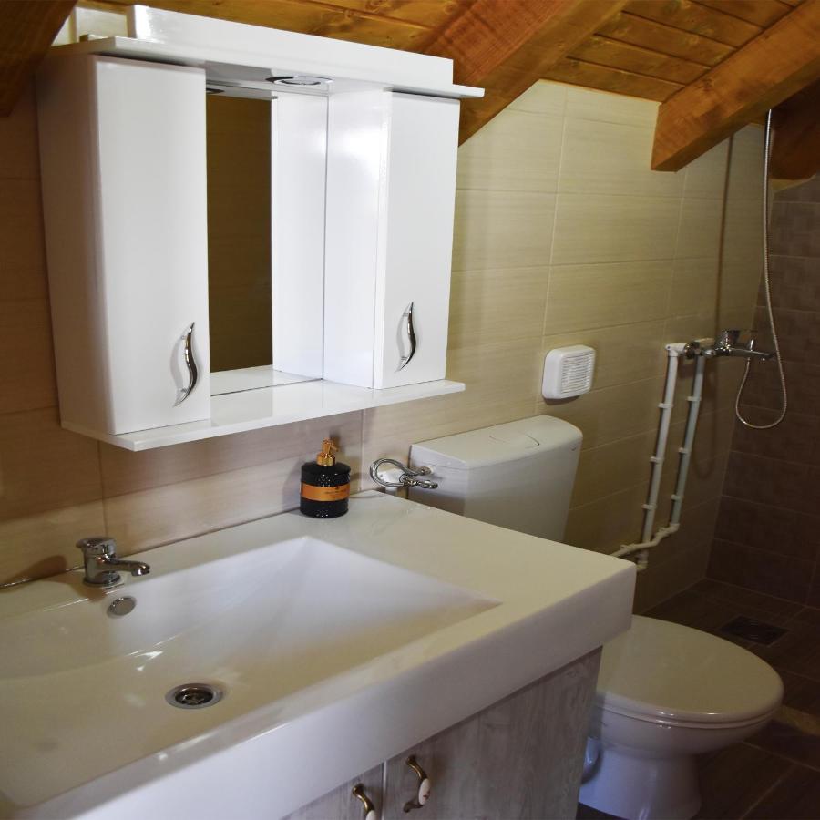 Apartmani I Restoran Sljeme Žabljak Esterno foto