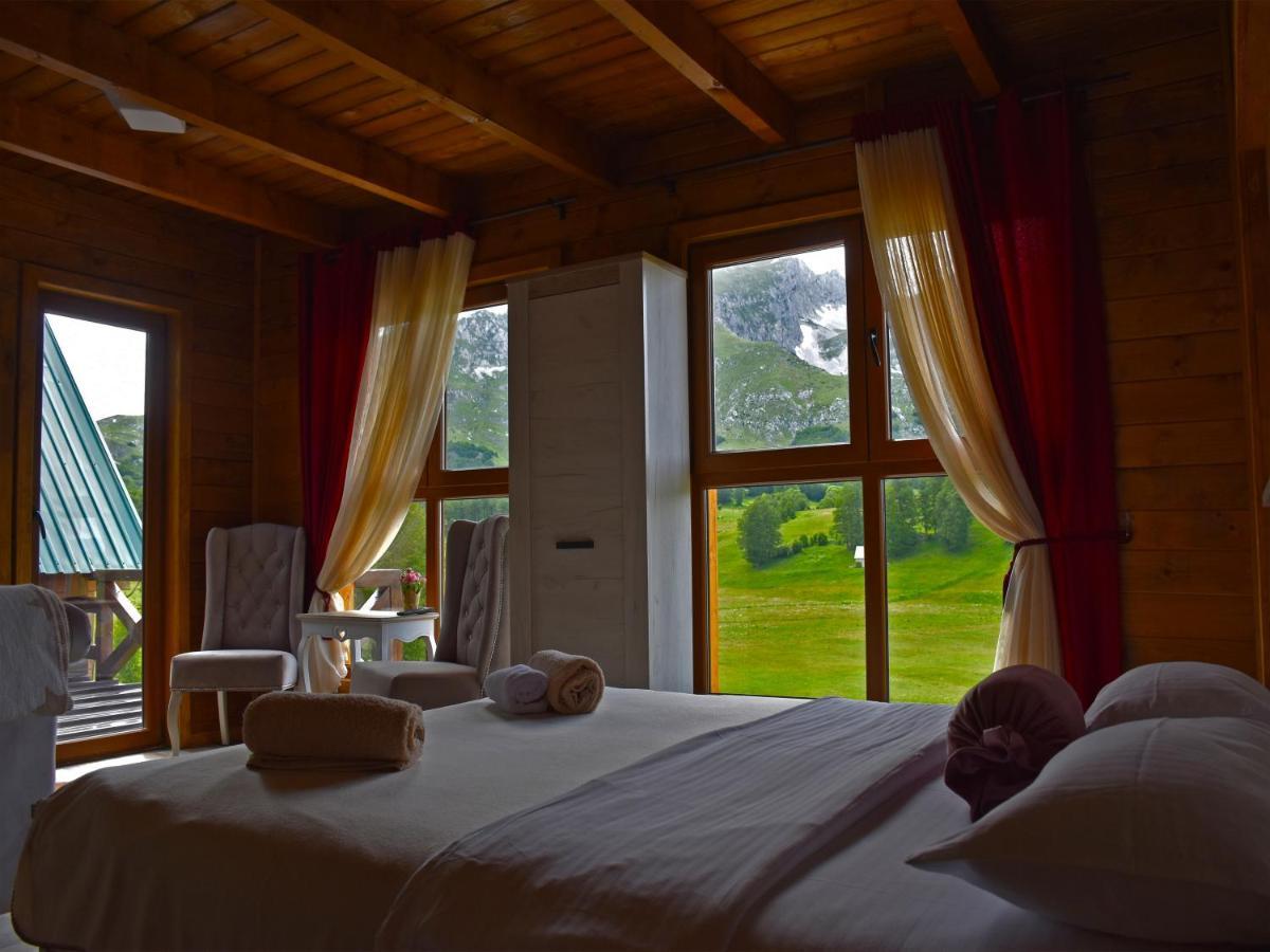 Apartmani I Restoran Sljeme Žabljak Esterno foto