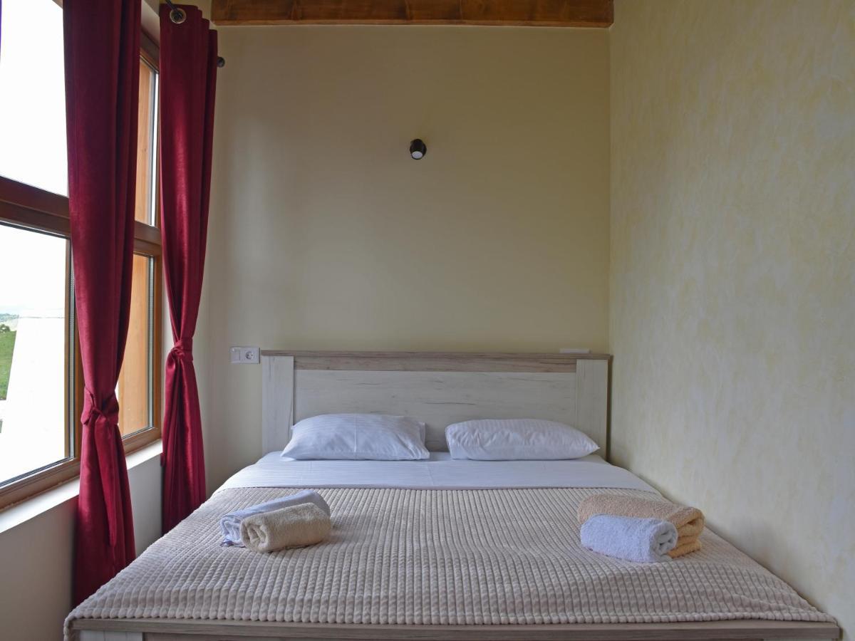 Apartmani I Restoran Sljeme Žabljak Esterno foto