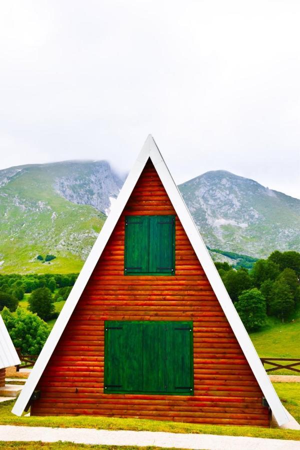 Apartmani I Restoran Sljeme Žabljak Esterno foto